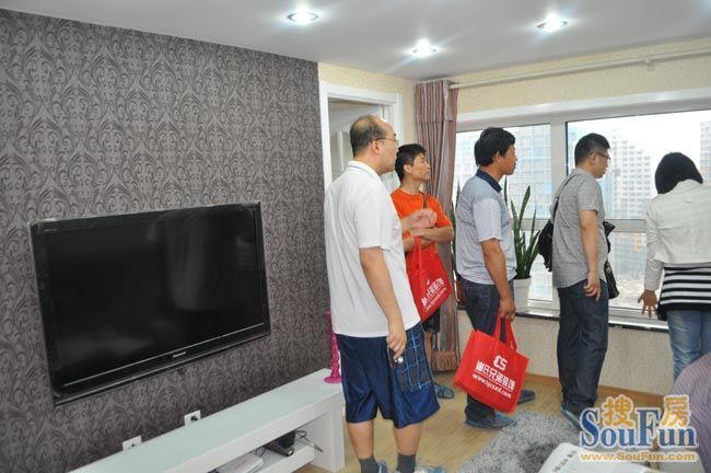 5月20号，像素南区业主参观考察崔氏兄弟样板间活动圆满结束